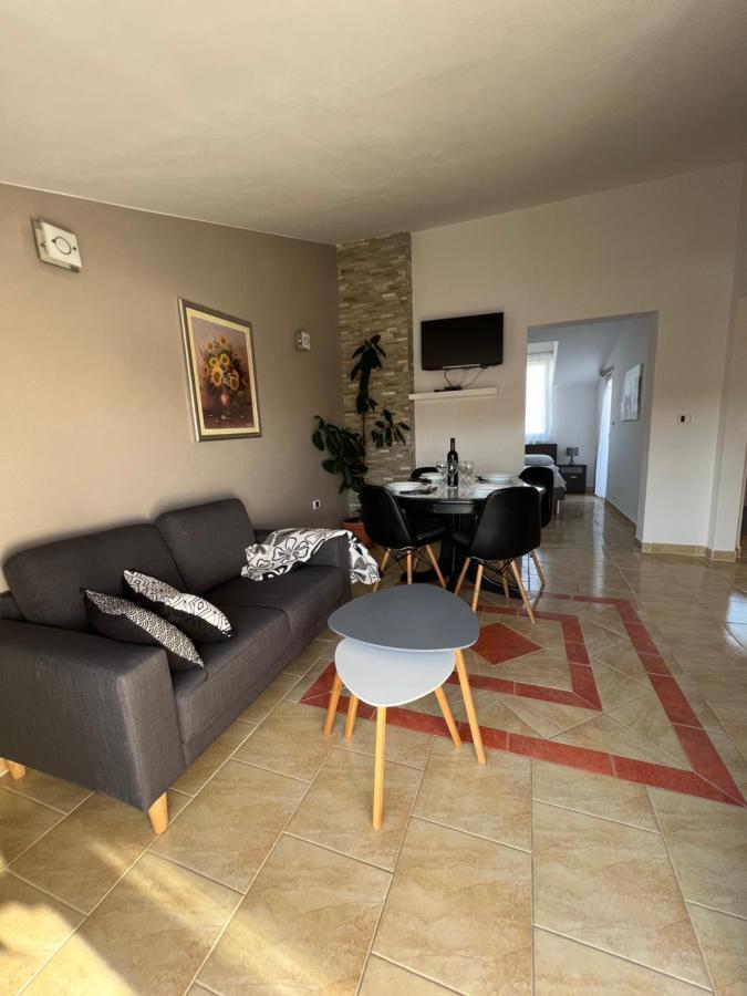 Apartmani M&L Medulin Exterior foto